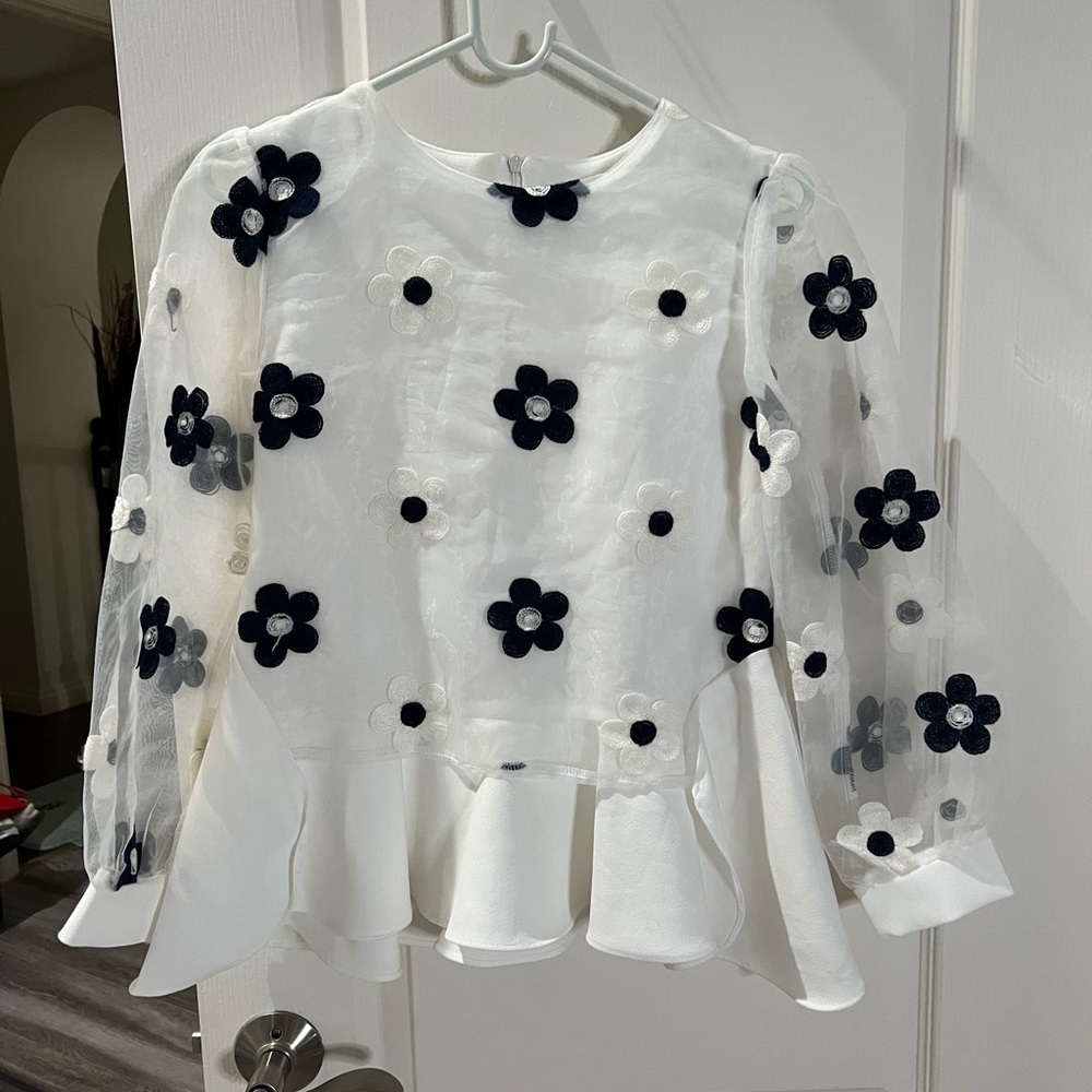 Lace Top With Blue And White Flowers Embroidered